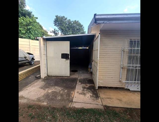 3 BEDROOM HOUSE FOR SALE IN GREENHILLS